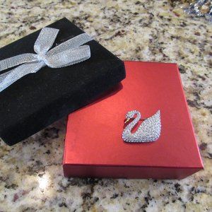 Classic Swarovski Swan Brooch